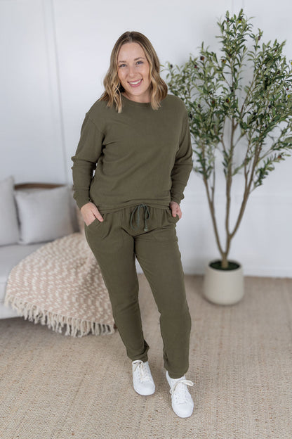 Michelle Mae Corrine Ribbed Pullover Top - Olive