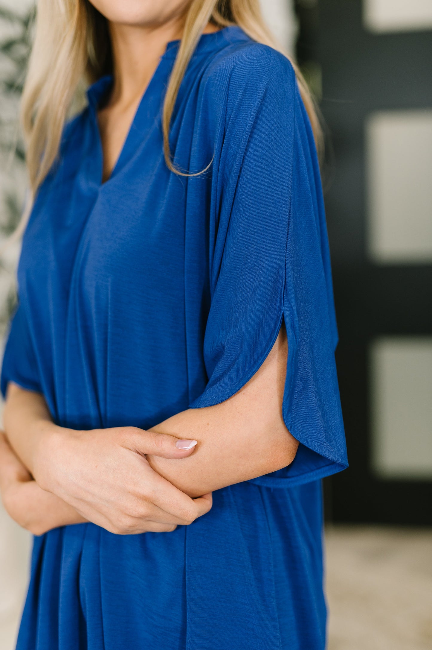 Lizzy Breeze Top in Navy
