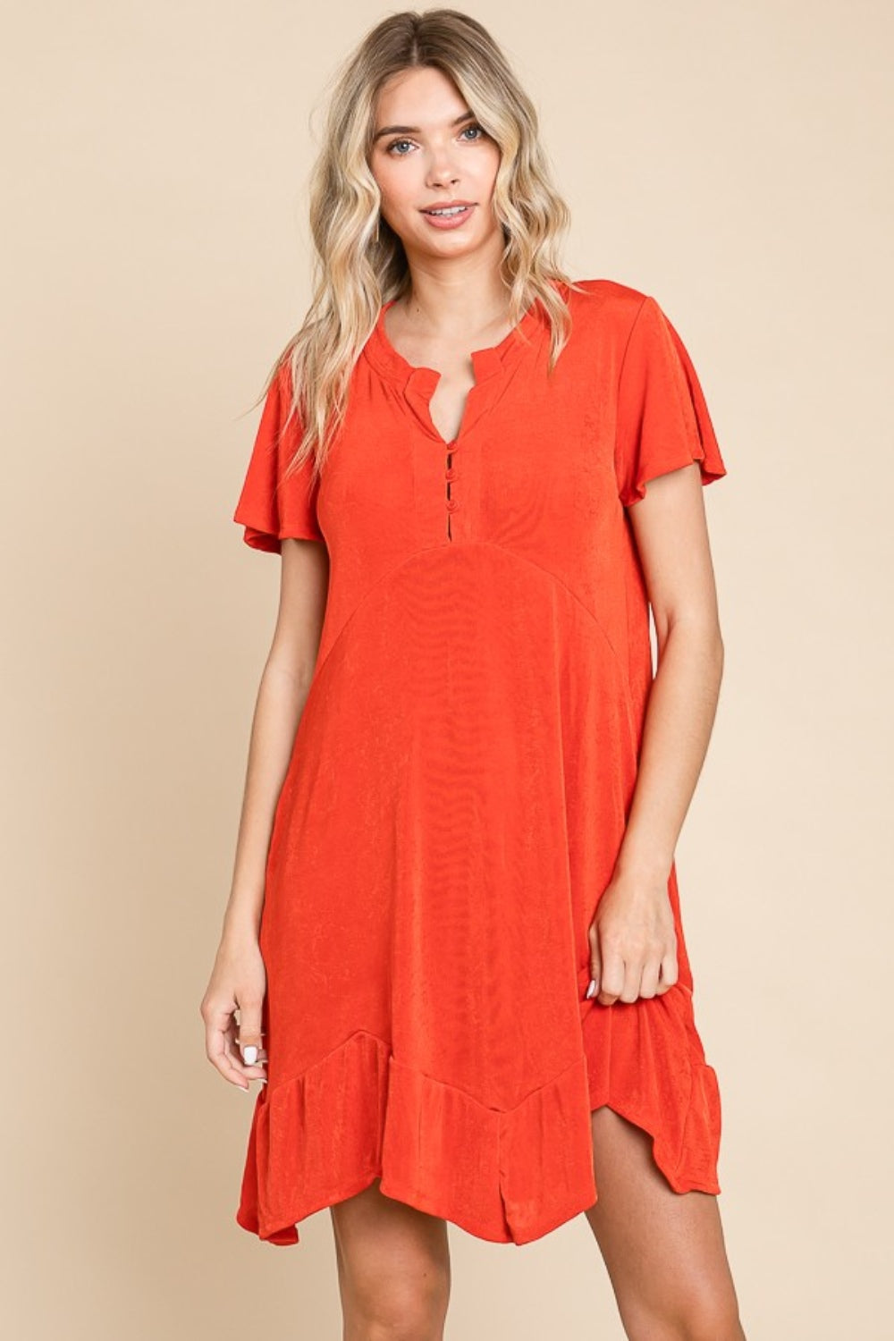 Get Notched Short Sleeve Dress (scarlet)