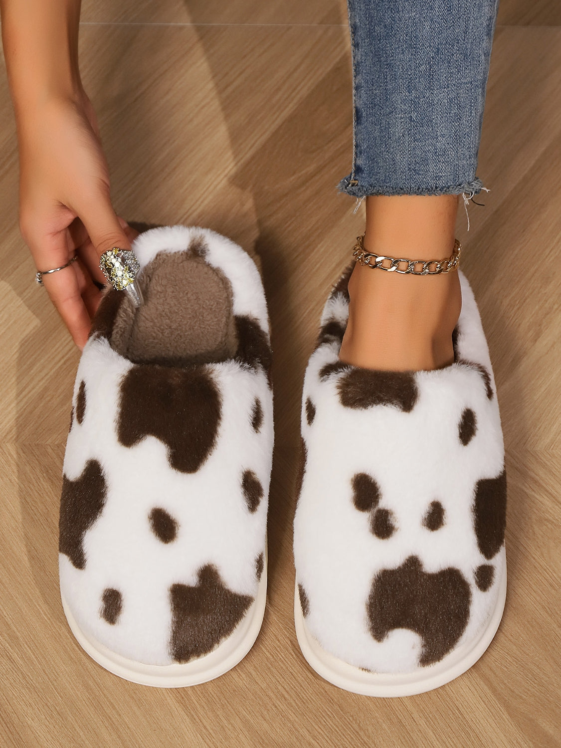 PREORDER: MOO-D FOR COMFY SLIPPERS