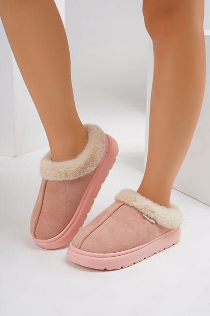 PREORDER: FLUFFY FEET PLATFORM SLIPPERS