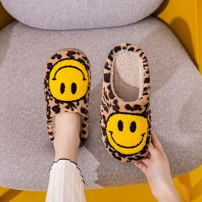 Melody Smiley Face Leopard Slippers-Animal Print