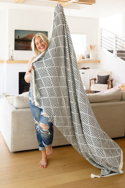 Everett Blanket Single Cuddle Size in Black & White **FINAL SALE**