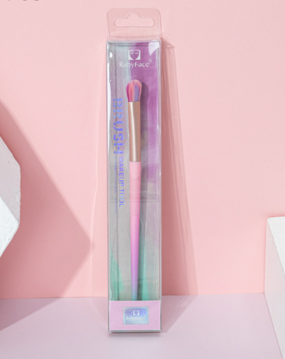 Loud and Clear Eyeshadow Brush **FINAL SALE**