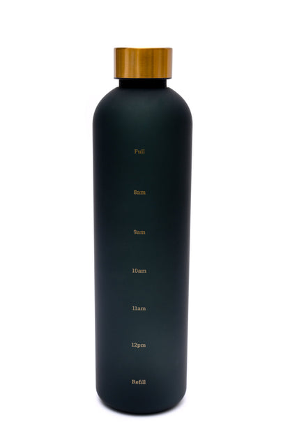 Sippin' Pretty 32 oz Translucent Water Bottle in Black & Gold **FINAL SALE**